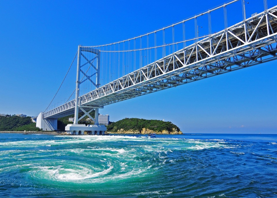 大鳴門橋などで関西圏から徳島県へのアクセスは良好