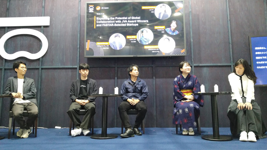 トークセッションの写真画像