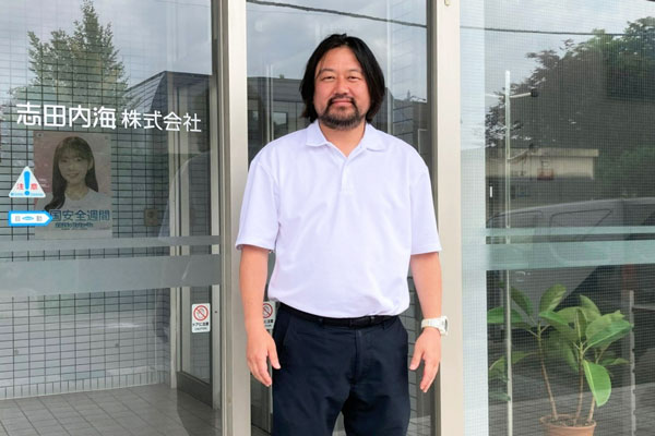 アマモを保護する「竜宮礁」を開発した志田崇氏