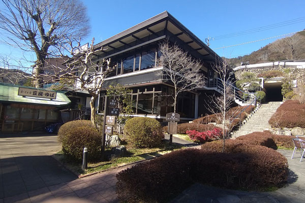 小澤酒造が運営する飲食施設。カフェやレストランなどが設けられている