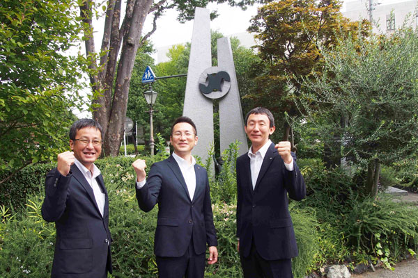 前橋商工会議所の経営指導員　左から横山課長、須田所長、牧野係長