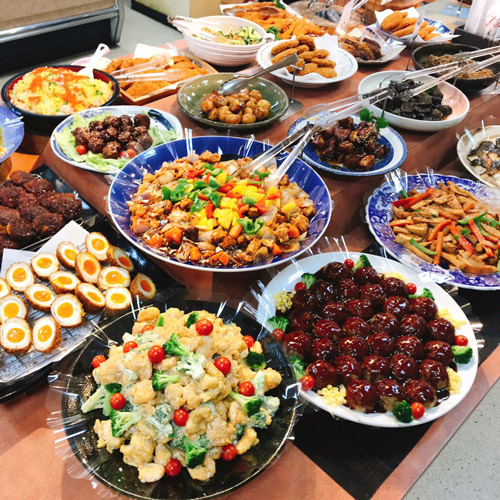 オレボの惣菜は作り立てで種類も豊富