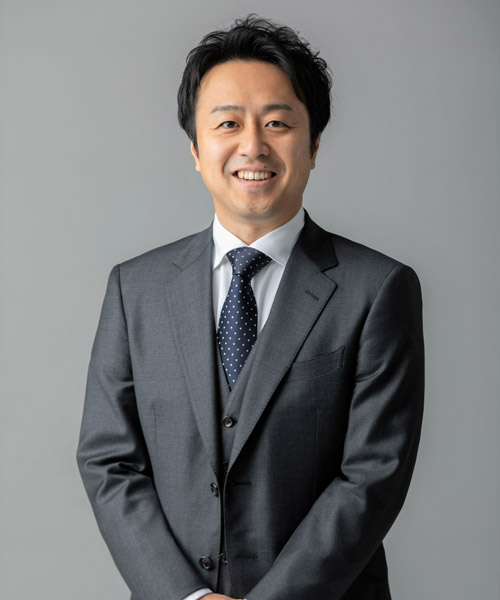 「地域創生に貢献したい」と語る第三十代当主の大津屋氏