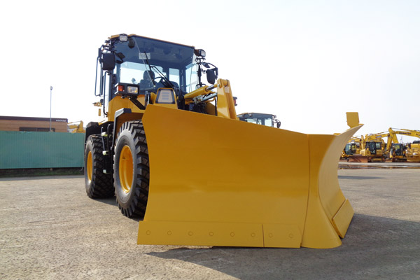 成長をけん引したマルチブレード